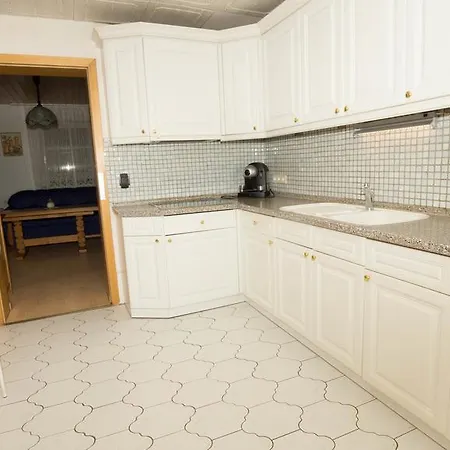 Zum Froschkoenig Πανσιόν 3*