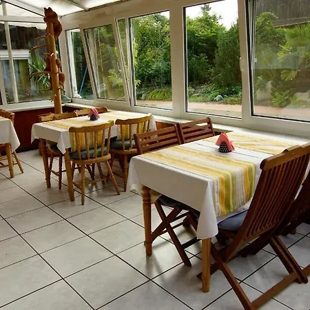 Πανσιόν Zum Froschkoenig 3*