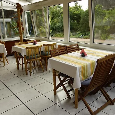 Zum Froschkoenig Πανσιόν